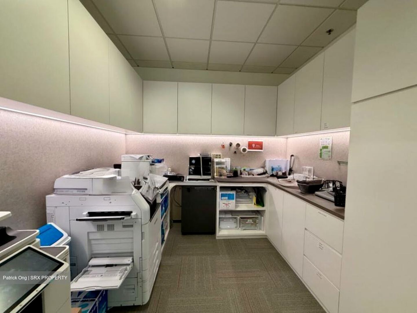 Ocean Financial Centre (D1), Office #498039091